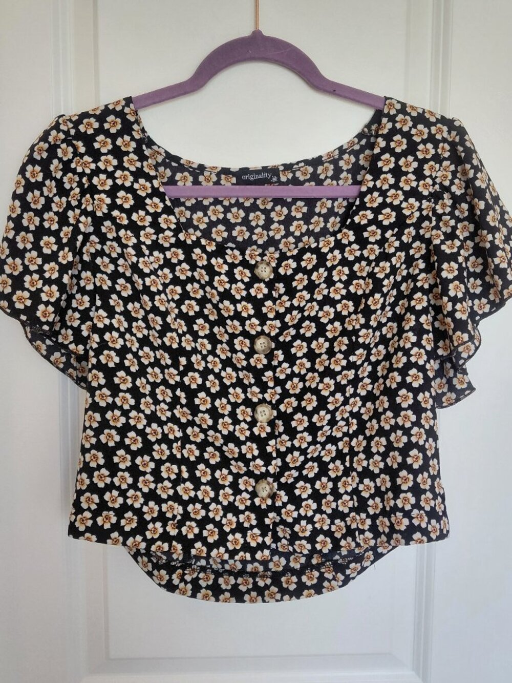 Black & White Floral Crop Blouse